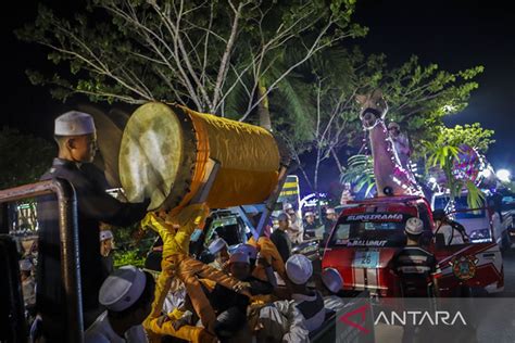 Lebaran Pawai Takbiran Idul Fitri Di Kalsel Antara News