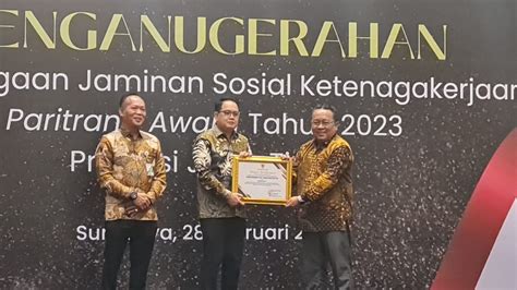 Terima Anugerah Paritrana Award Tahun 2023 UB Siap Tingkatkan