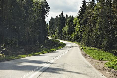 POLSKi ŁAD Powiat włoszczowski wyremontuje drogi