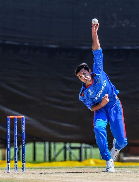 Sydney Thunder Sign Afghanistan S Fazalhaq Farooqi To Replace David