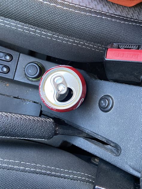 А я думал что за нелепый подстаканник на приоре — Lada Приора седан, 1 ...