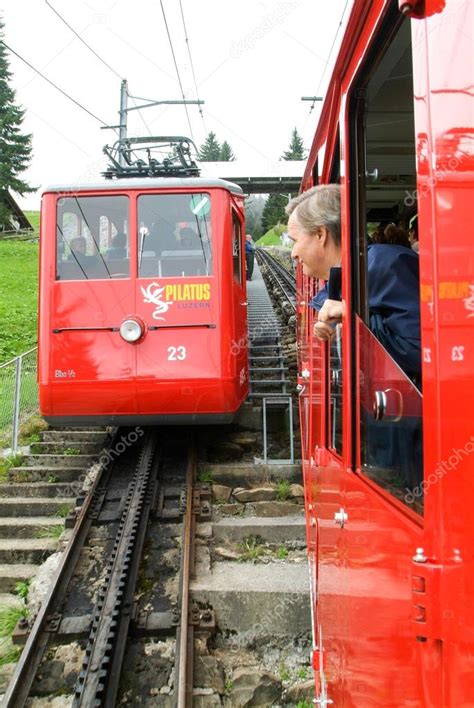 Ferrocarril de rueda dentada más empinado del mundo Foto editorial de