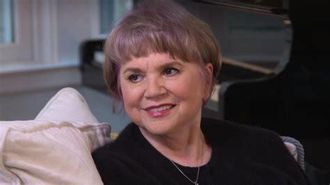 Tucson Native Linda Ronstadt Opens Up About Parkinsons In Cbs Interview