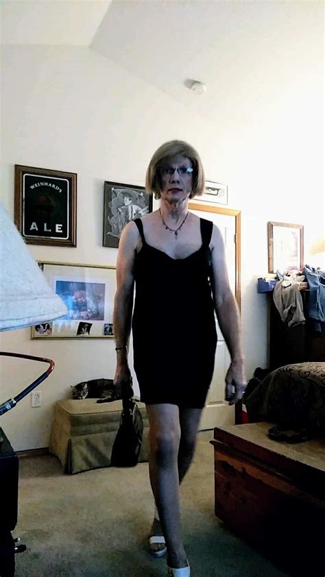 Just Getting Dressed Crossdresser Heaven