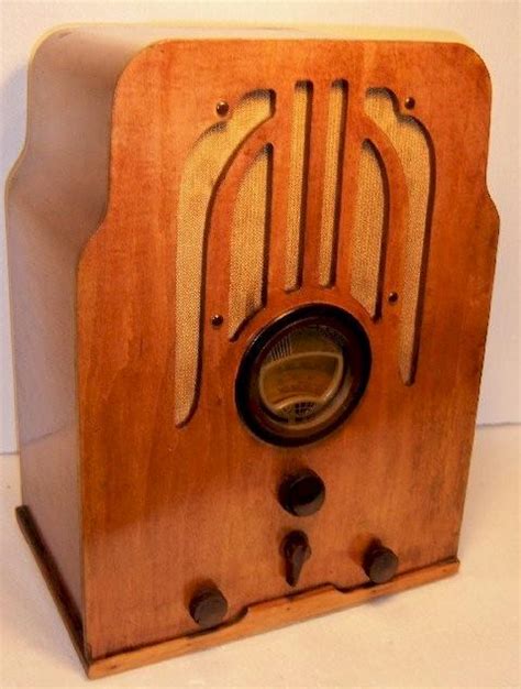 Philco 610 Tombstone 1937 Sold Item Number 0020704