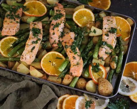 Lachs Aus Dem Ofen Mit Kartoffeln Und Gr Nem Spargel Recipe Cooking