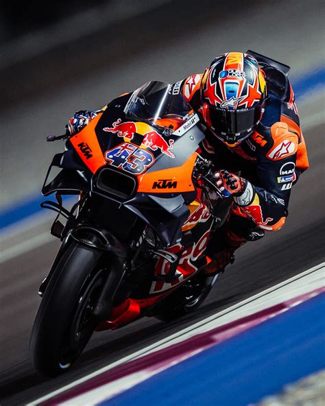 Binder Miller Chase The Night At Qatar Test Roll On Motogp