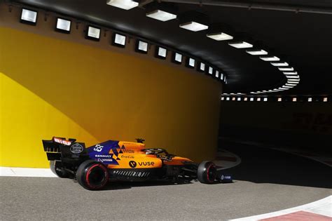 Galer A De Fotos De Carlos Sainz En El Gp De Abu Dabi De F La Web