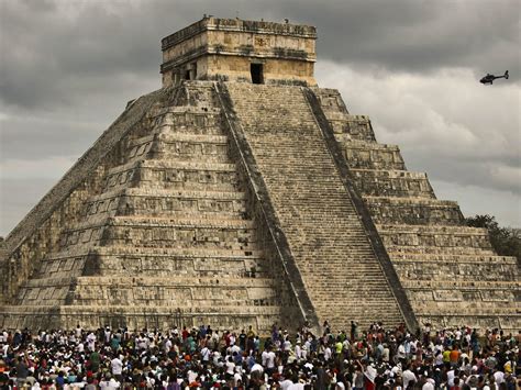 Secret chamber inside famous Mayan temple El Castilo discovered | The
