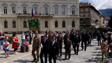 Domodossola La Festa Degli Alpini Per I Anni Della Sezione La Stampa