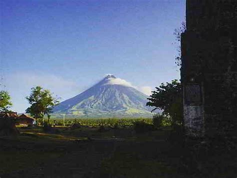 Mayon Volcano In Instagrams Silverbackpacker