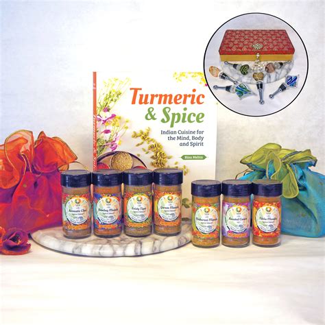 Indian Spice Gift Set: Cooking Kit with Cookbook & Indian Spice Mixes