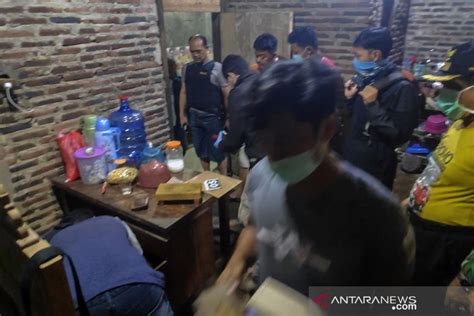 Densus Tangkap Lima Terduga Teroris Di Batang Satu Diantaranya Tewas