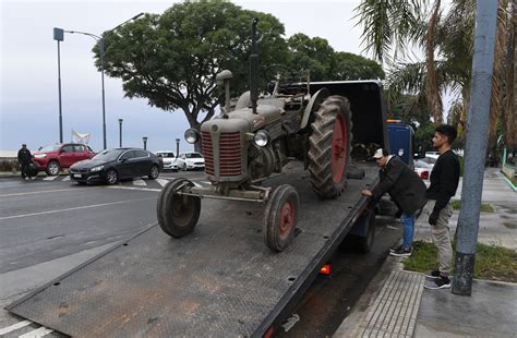 Comenzaron A Llegar A La Ciudad De Buenos Aires Los Tractores Para La