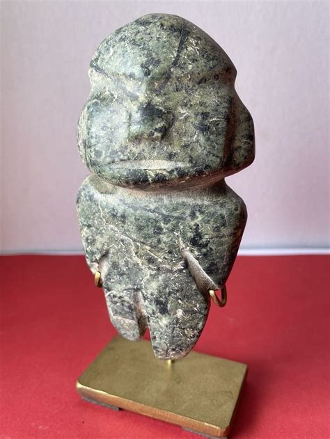 Ancient Precolumbian Mezcala Mayan Olmec Female Green Stone Figure In