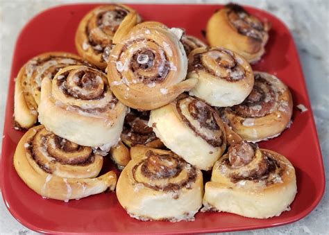 Cinnamon Rolls R Breadit