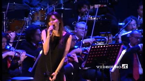 Simona Molinari In Concerto A Matera Canta At Last Youtube