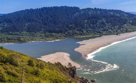 Klamath River Overlook Picnic Area, Klamath, CA - California Beaches