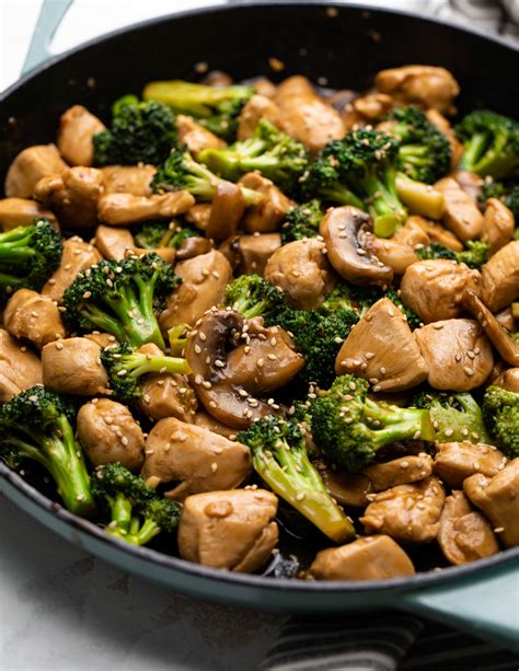 20 Minute Chicken Broccoli Stir Fry Gimme Delicious