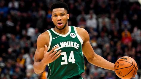 Giannis Antetokounmpo Impresionó A Los Fans De Los Bucks Con Esta Foto Tork