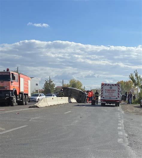 Accident grav pe DN 26 Patru persoane au fost rănite în giratoriul de