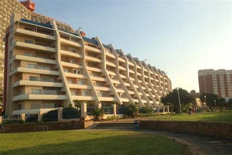 Beachfront Cabana - L'Escalier 611 - Amanzimtoti Central Accommodation ...