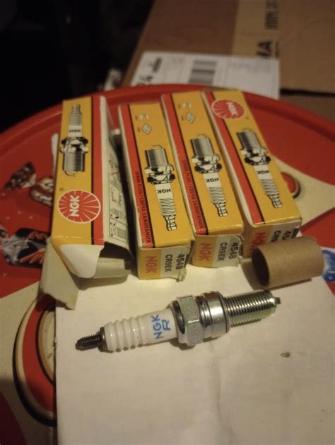 Ngk Cr9ek 4548 Spark Plugs X 4 Ebay