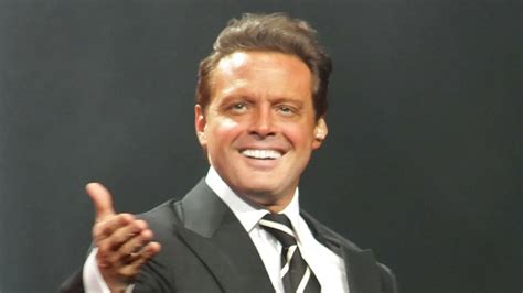 Salen A Las Luz Inéditos Detalles Del Romance De Luis Miguel Con Esta