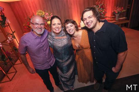 Luciana Colares celebra aniversário festa ao som de ritmos brasileiros