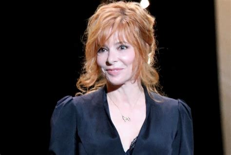 Mylène Farmer est de retour avec un nouveau morceau fruit d une