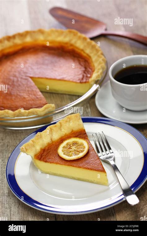 Tarte au babeurre et au citron Banque de photographies et dimages à