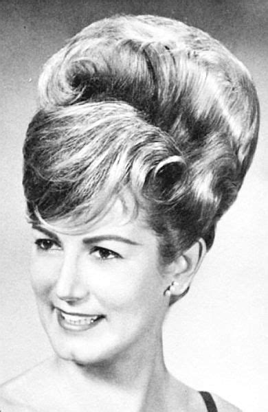 0100025011a Teased Hair Beehive Hair Vintage Hairstyles