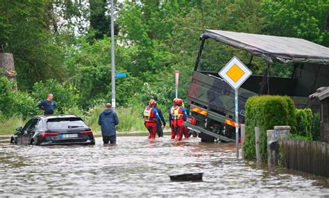 Deutschland Hochwasser Inzwischen Mindestens Vier Todesopfer