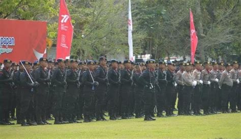 Satu SSK BRIMOB Ikuti Upacara Peringatan HUT Ke 77 RI Di Lapangan