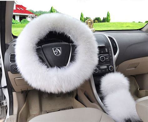 Helpful Guide to buying a steering wheel cover | Know about auto detailing services