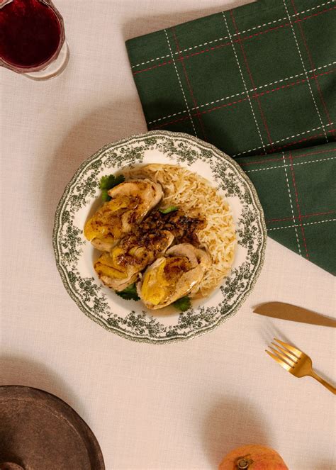 Solomillo De Cerdo Relleno De Compota De Manzana Y Orejones Sobre