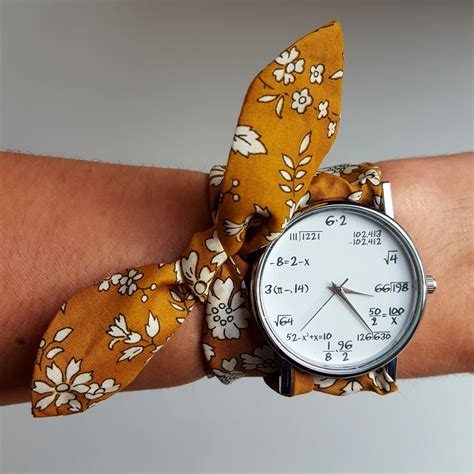 Montre Bracelet Tissu Chaton And Poulette