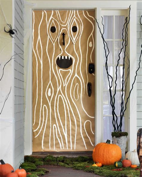 10 Halloween Door Decoration Ideas To Give Your Trick Or Treaters A Spooky Welcome