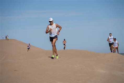 Todas las fotos de la Maratón del desierto en Pinamar una carrera