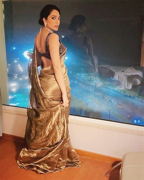 Sobhita Dhulipala Turns Desi Girl In Exquisite Handmade Gold Zari Saree