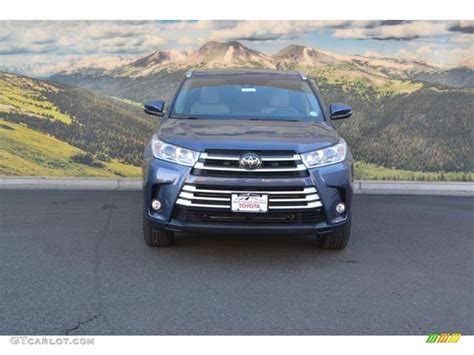 Shoreline Blue Pearl Toyota Highlander Xle Awd Photo