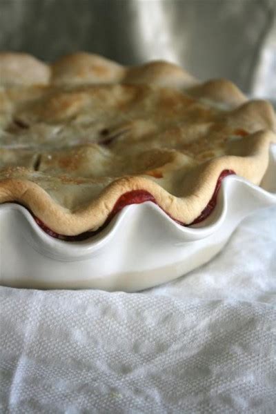 Raspberry Peach Pie - Hopeful Homemaker