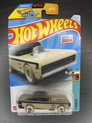 Yahoo オークション Hot Wheels TAN SMALL BLOC Tooned New For