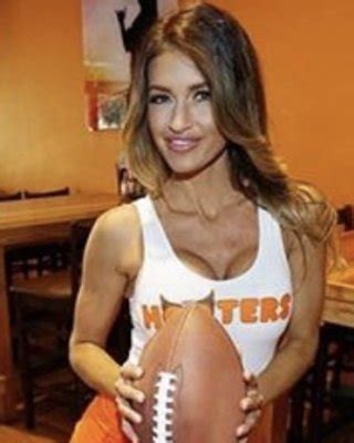 Hooters Hotties Pt Porn Pictures Xxx Photos Sex Images Pictoa