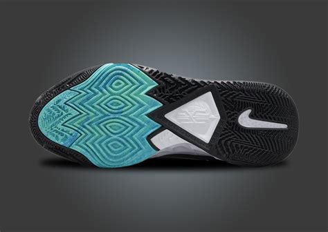 Kyrie Irvings Nike Kyrie 8 Orca Is Killing It Sneaker News