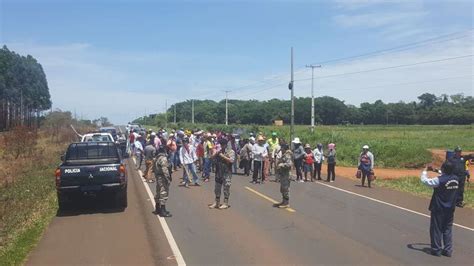 Campesinos Cierran Ruta En Yasy Cañy Nacionales Abc Color