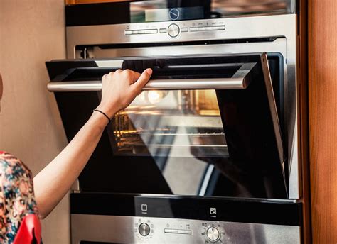 How to Check if Your Oven is Cooking Evenly - Universal Appliance Repair