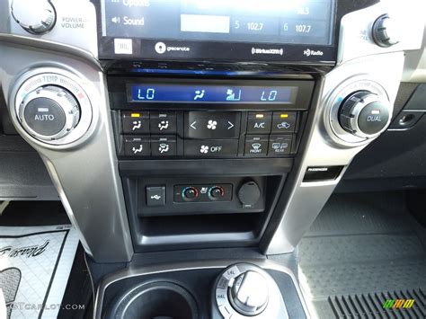 2022 Toyota 4runner Limited 4x4 Controls Photos