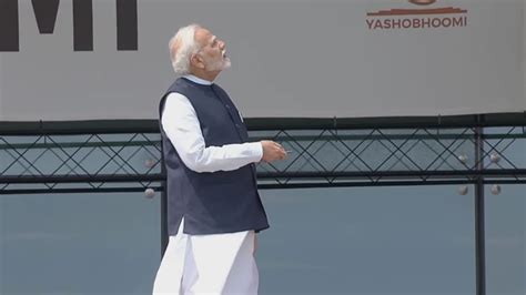 Iicc Inauguration पीएम मोदी ने यशोभूमि कन्वेंशन सेंटर में पीएम