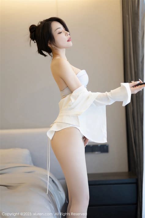 [xiuren]高清写真图 2023 06 30 No 7002 徐莉芝booty 美腿丝袜秀人网性感美腿内衣 芝芝booty女神私房照 秀色女神